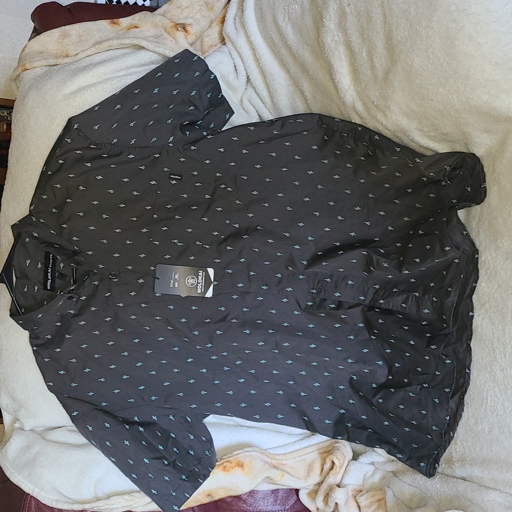 Molokaki button up